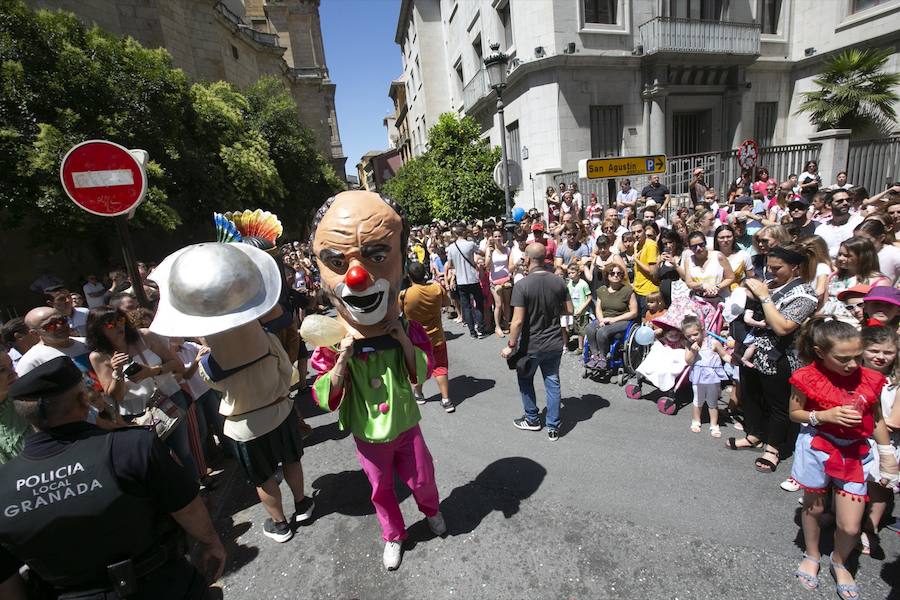 Te mostramos en imágenes cómo se ha vivido en el centro uno de los dìas grandes de la feria