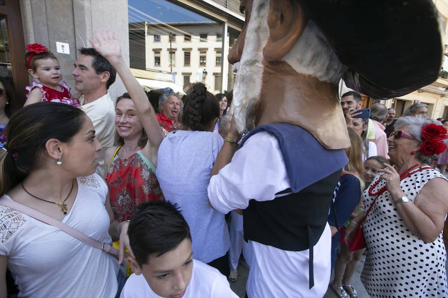 Te mostramos en imágenes cómo se ha vivido en el centro uno de los dìas grandes de la feria