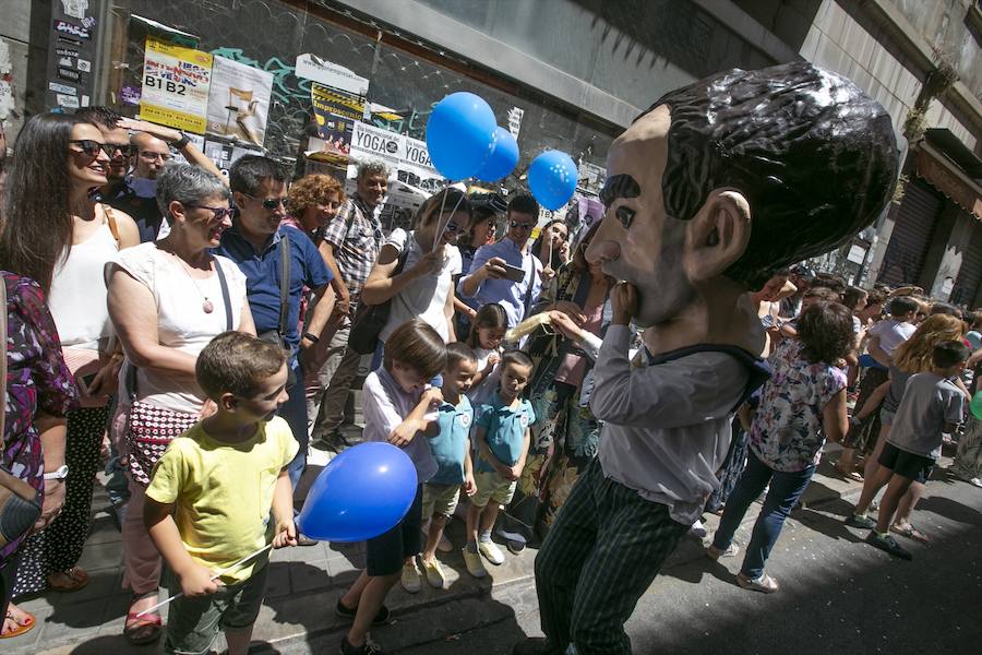 Te mostramos en imágenes cómo se ha vivido en el centro uno de los dìas grandes de la feria