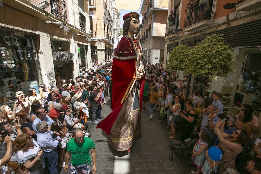 Te mostramos en imágenes cómo se ha vivido en el centro uno de los dìas grandes de la feria