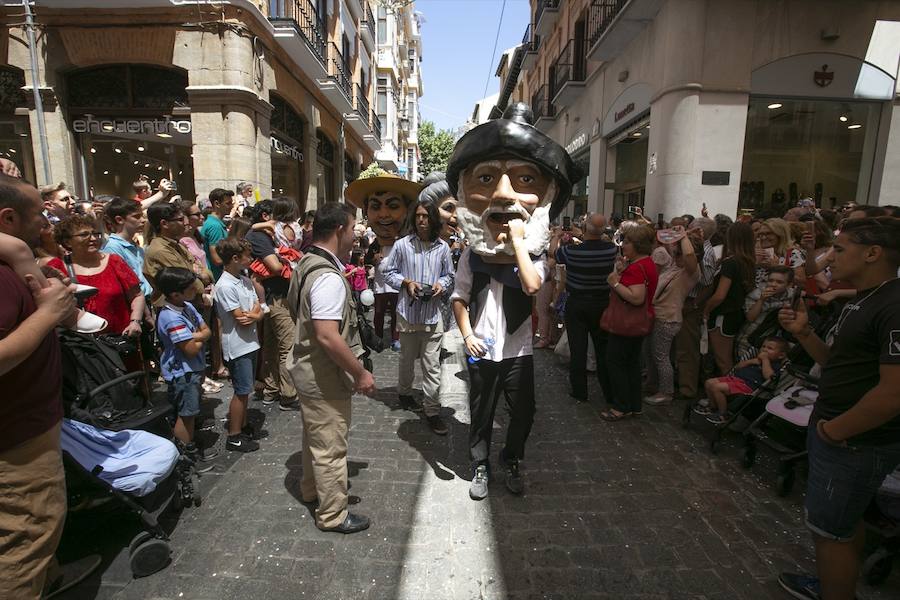 Te mostramos en imágenes cómo se ha vivido en el centro uno de los dìas grandes de la feria