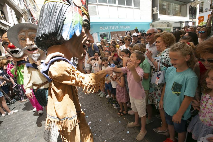 Te mostramos en imágenes cómo se ha vivido en el centro uno de los dìas grandes de la feria