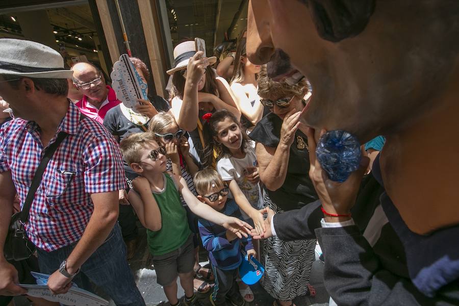 Te mostramos en imágenes cómo se ha vivido en el centro uno de los dìas grandes de la feria