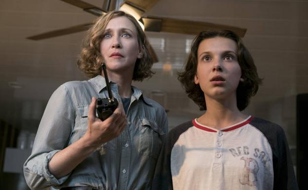 Imagen principal - Vera Farmiga y Millie Bobby Brown, la niña de 'Stranger Things', protagonizan esta nueva versión de 'Godzilla'.