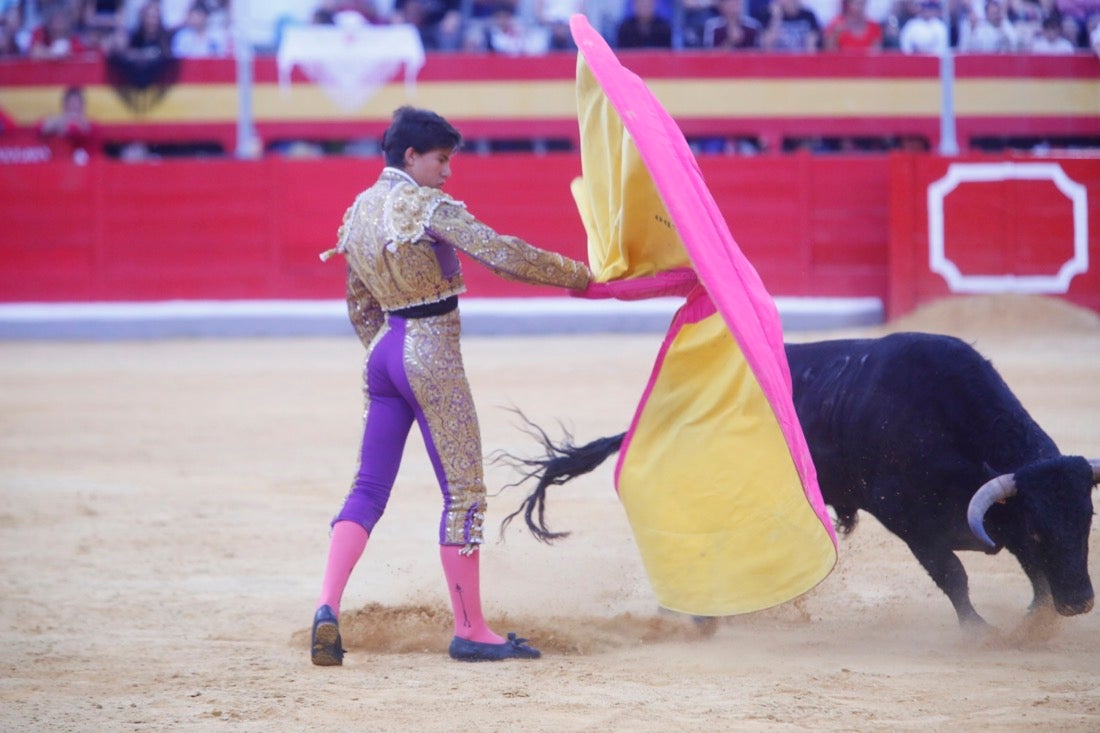 El novillero azteca, que cortó tres orejas, se impuso en la final a Alejandro Peñaranda y Miguel Polope