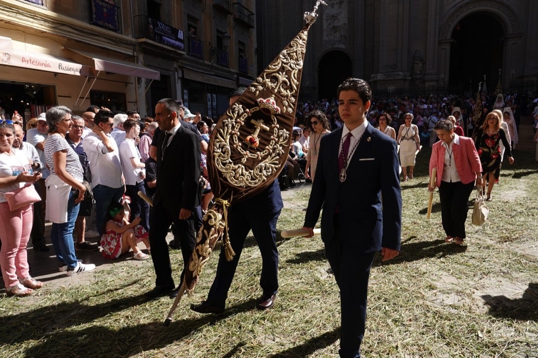 Si has estado en la Plaza de las Pasiegas, búscate en nuestra galería