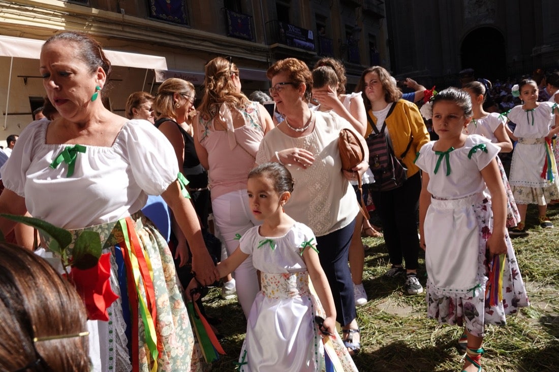 Si has estado en la Plaza de las Pasiegas, búscate en nuestra galería