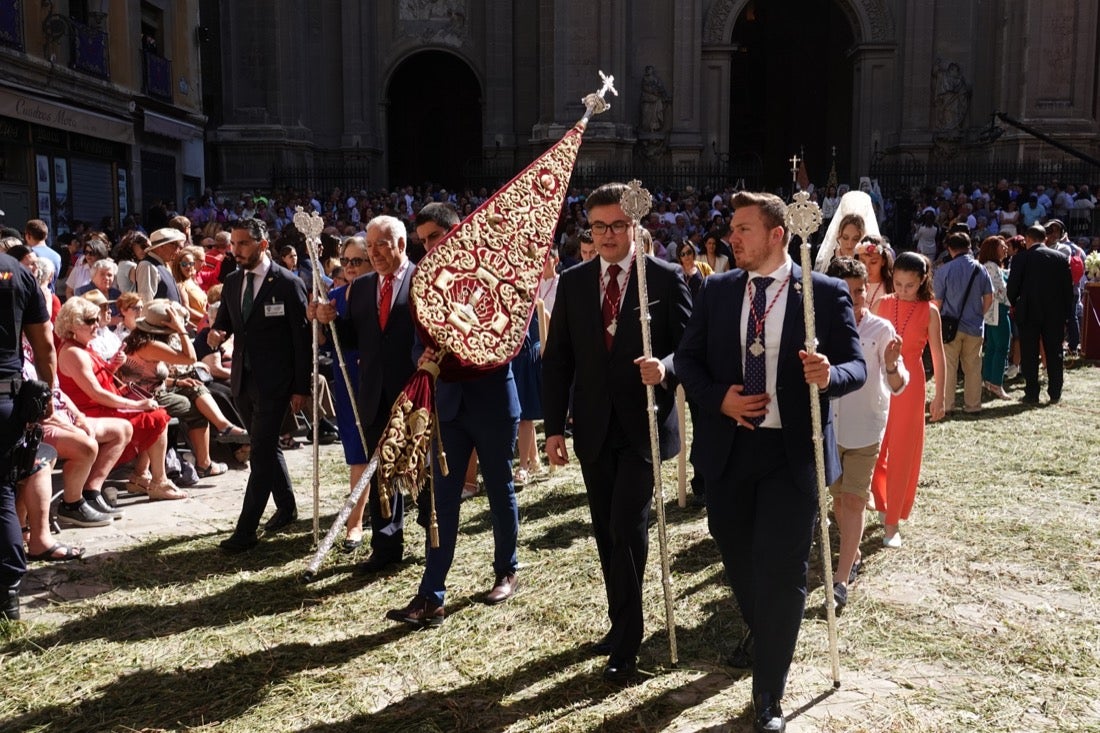 Si has estado en la Plaza de las Pasiegas, búscate en nuestra galería