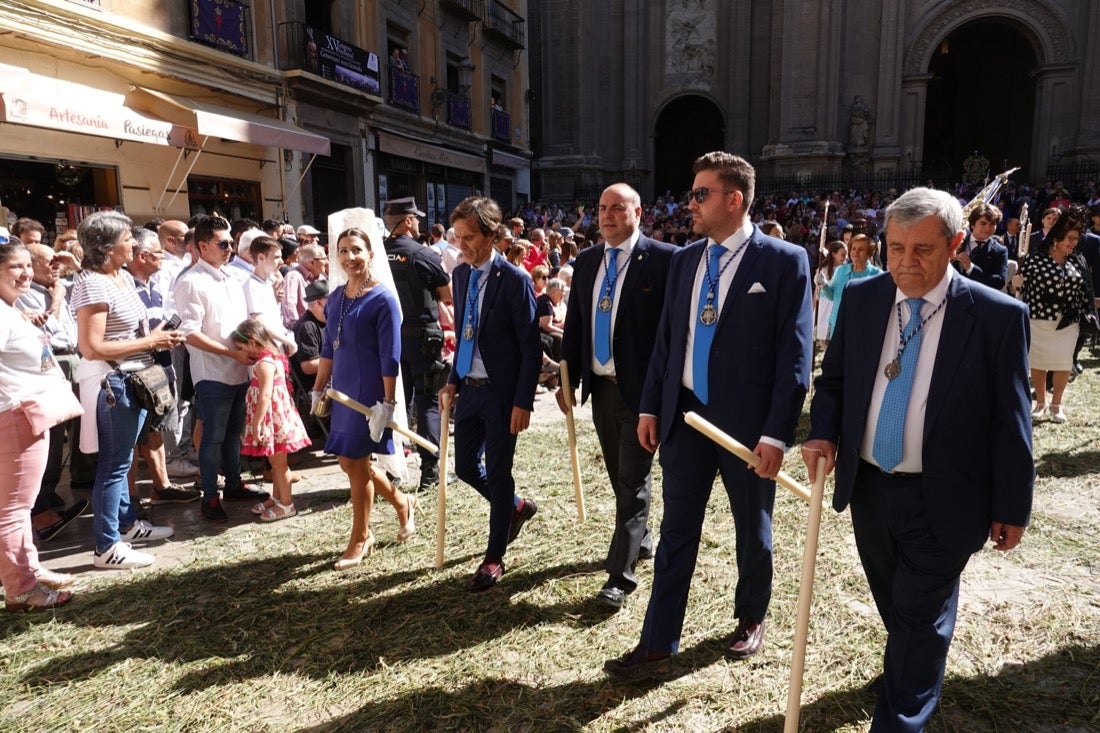 Si has estado en la Plaza de las Pasiegas, búscate en nuestra galería