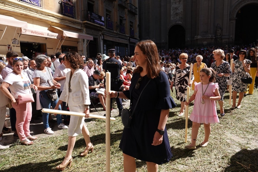 Si has estado en la Plaza de las Pasiegas, búscate en nuestra galería