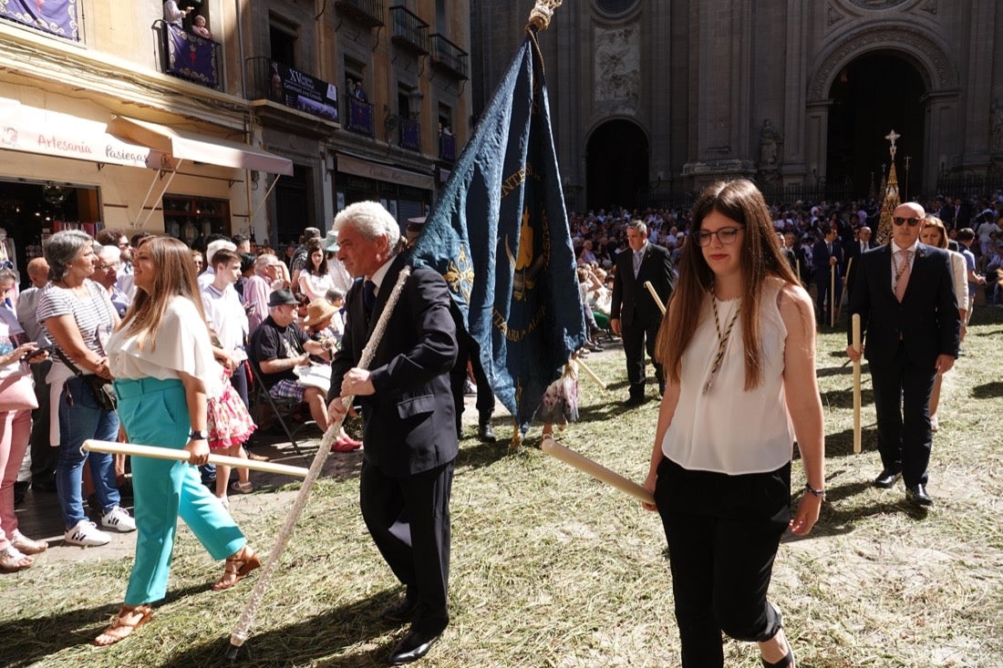 Si has estado en la Plaza de las Pasiegas, búscate en nuestra galería