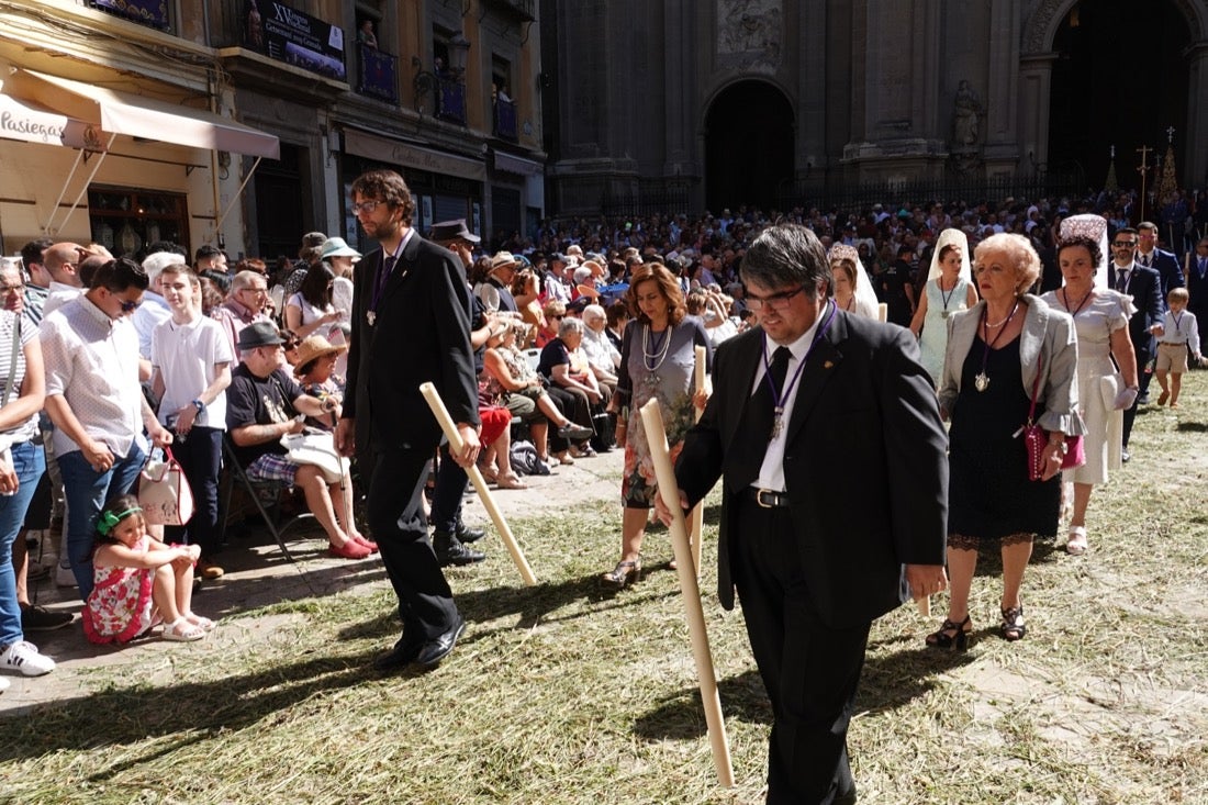 Si has estado en la Plaza de las Pasiegas, búscate en nuestra galería