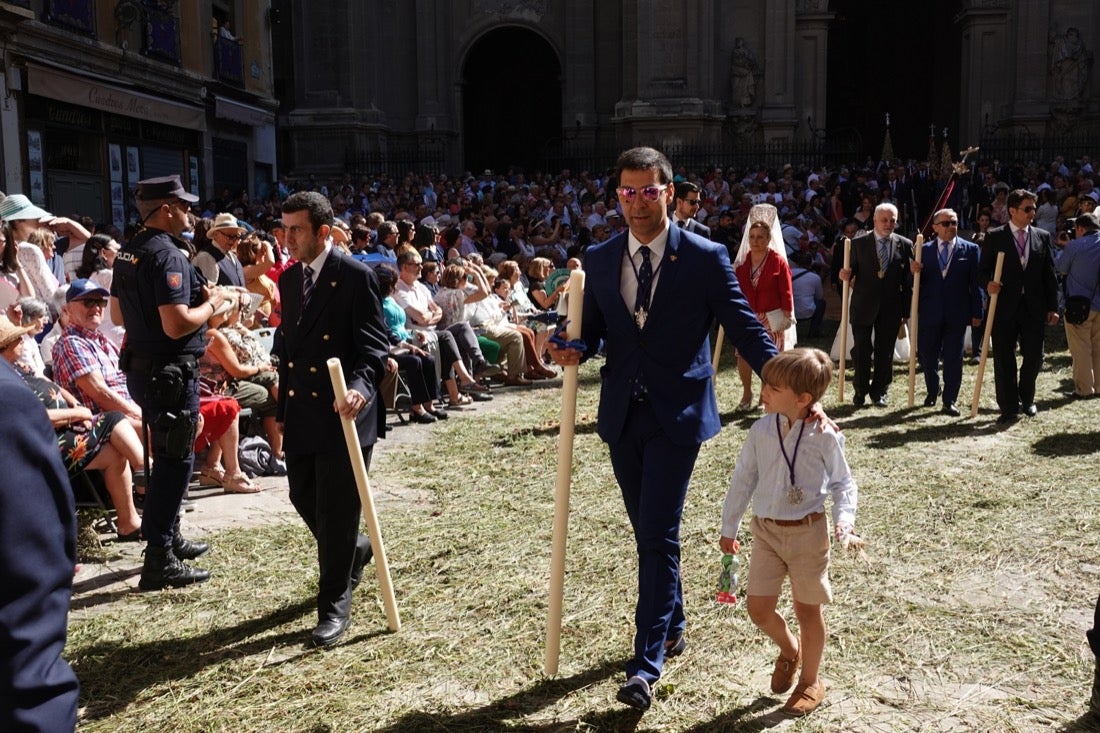 Si has estado en la Plaza de las Pasiegas, búscate en nuestra galería