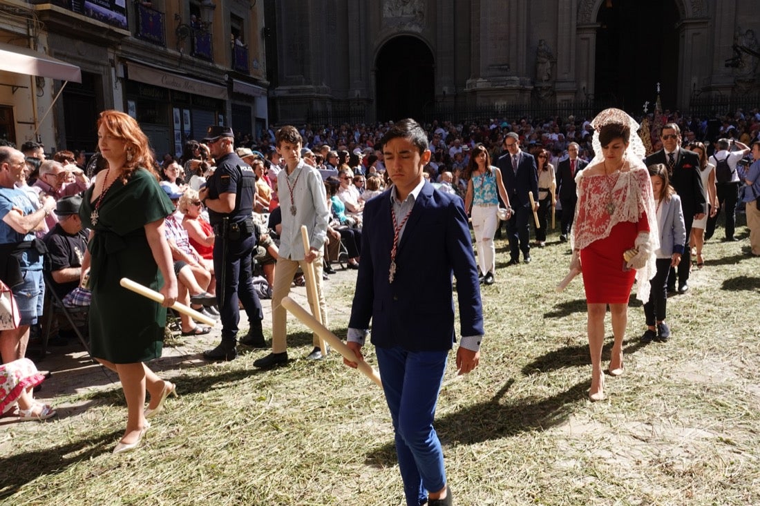 Si has estado en la Plaza de las Pasiegas, búscate en nuestra galería