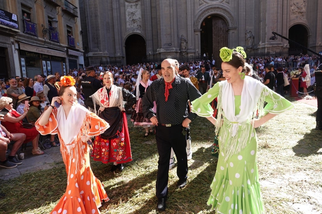 Si has estado en la Plaza de las Pasiegas, búscate en nuestra galería