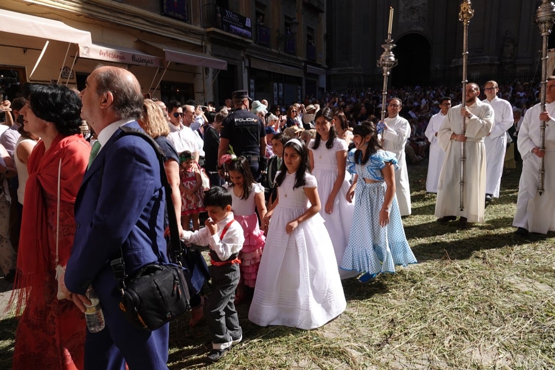 Si has estado en la Plaza de las Pasiegas, búscate en nuestra galería