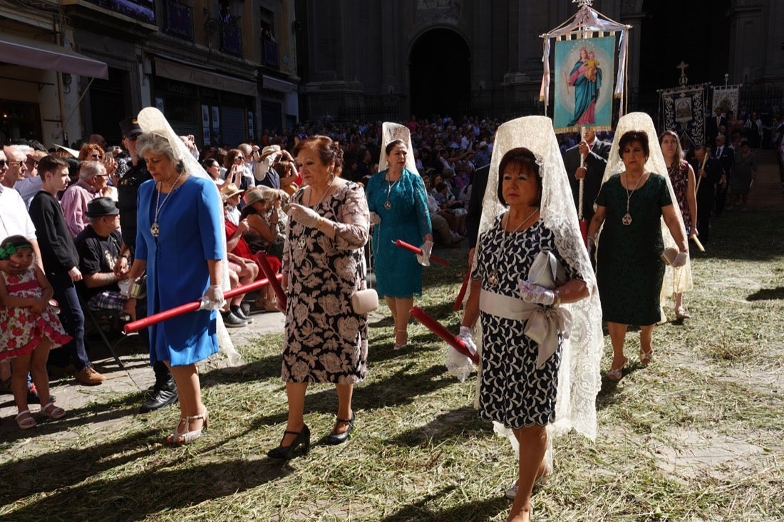 Si has estado en la Plaza de las Pasiegas, búscate en nuestra galería