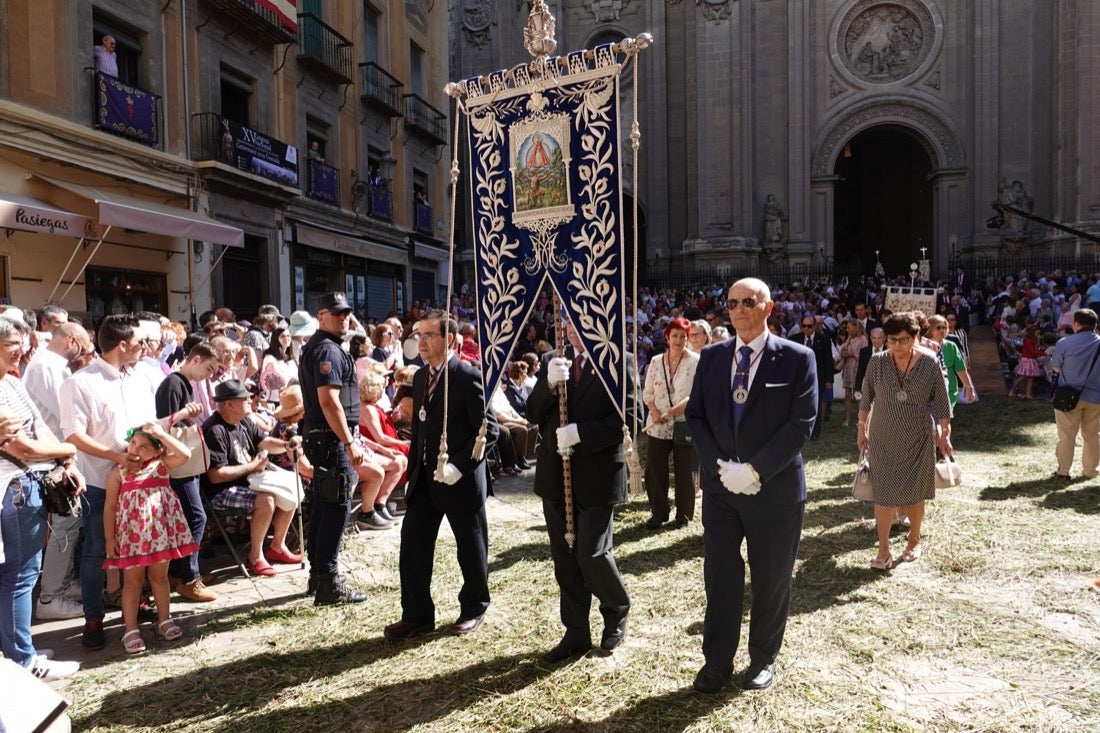 Si has estado en la Plaza de las Pasiegas, búscate en nuestra galería