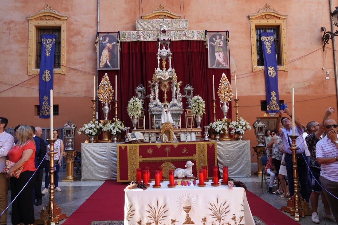 Si has estado en la Plaza de las Pasiegas, búscate en nuestra galería