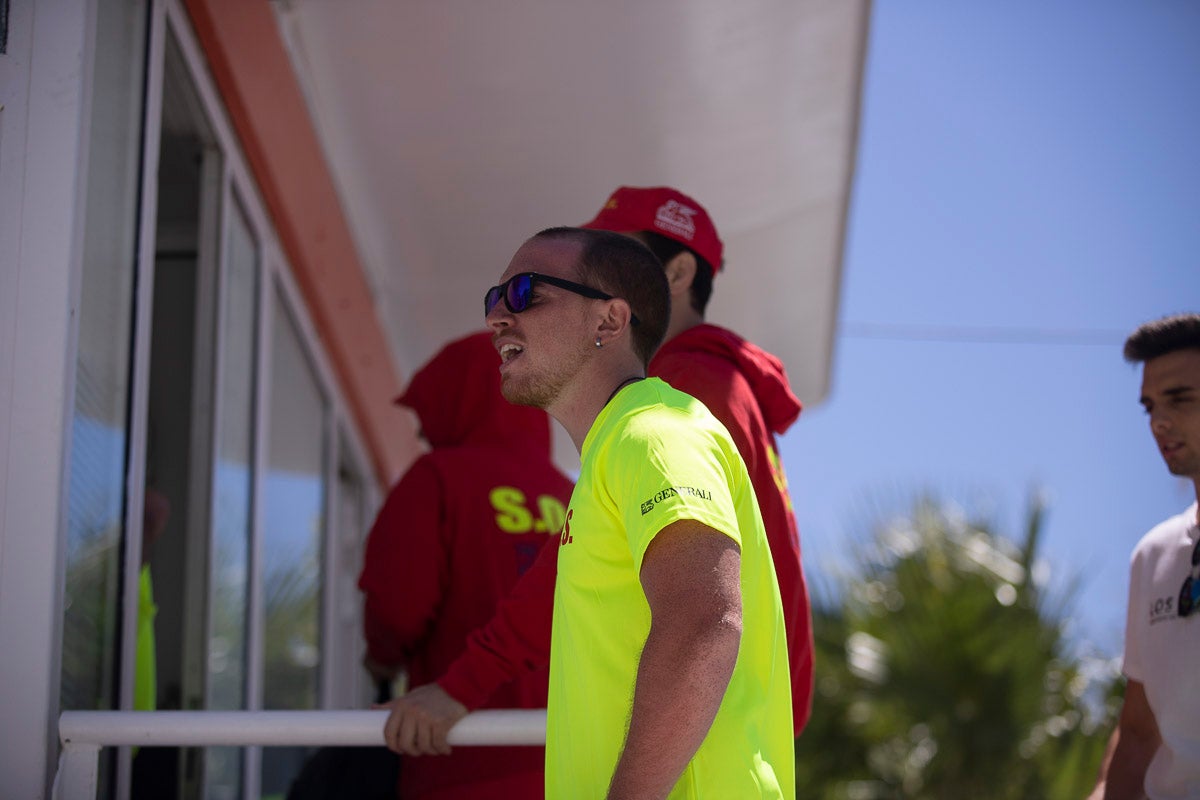 El servicio estará en funcionamiento hasta el 9 de septiembre, con horario de 12 del mediodía a 8 de la tarde y contará con 31 socorristas, entre ellos, 1 coordinador, 4 encargados de puestos de socorro y 4 patrones de embarcaciones