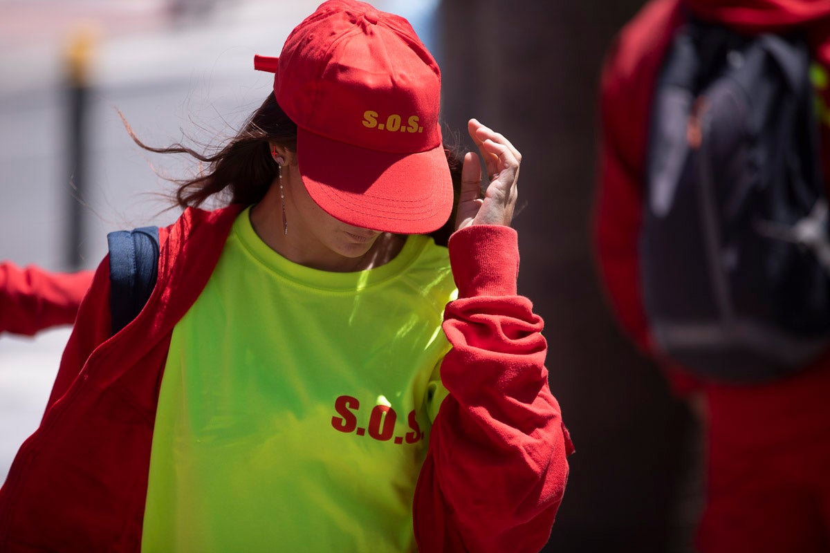 El servicio estará en funcionamiento hasta el 9 de septiembre, con horario de 12 del mediodía a 8 de la tarde y contará con 31 socorristas, entre ellos, 1 coordinador, 4 encargados de puestos de socorro y 4 patrones de embarcaciones