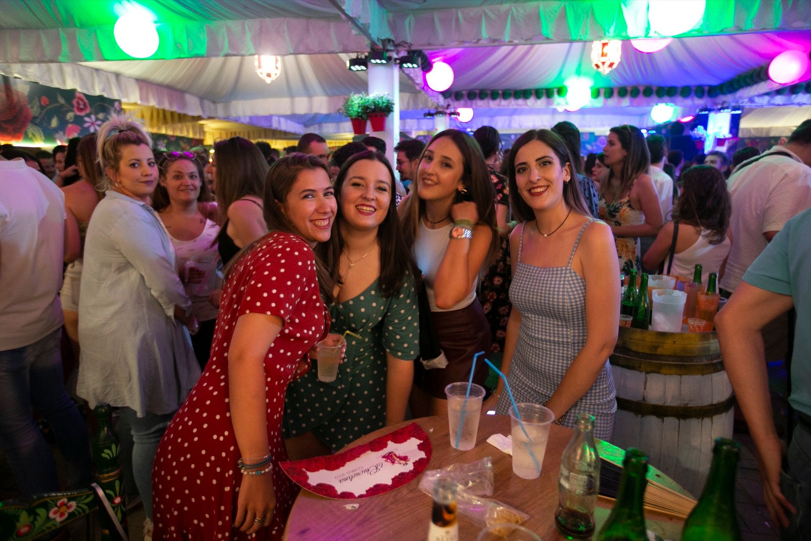 El festivo de la feria de Granada se hizo sentir en el recinto de Almanjáyar