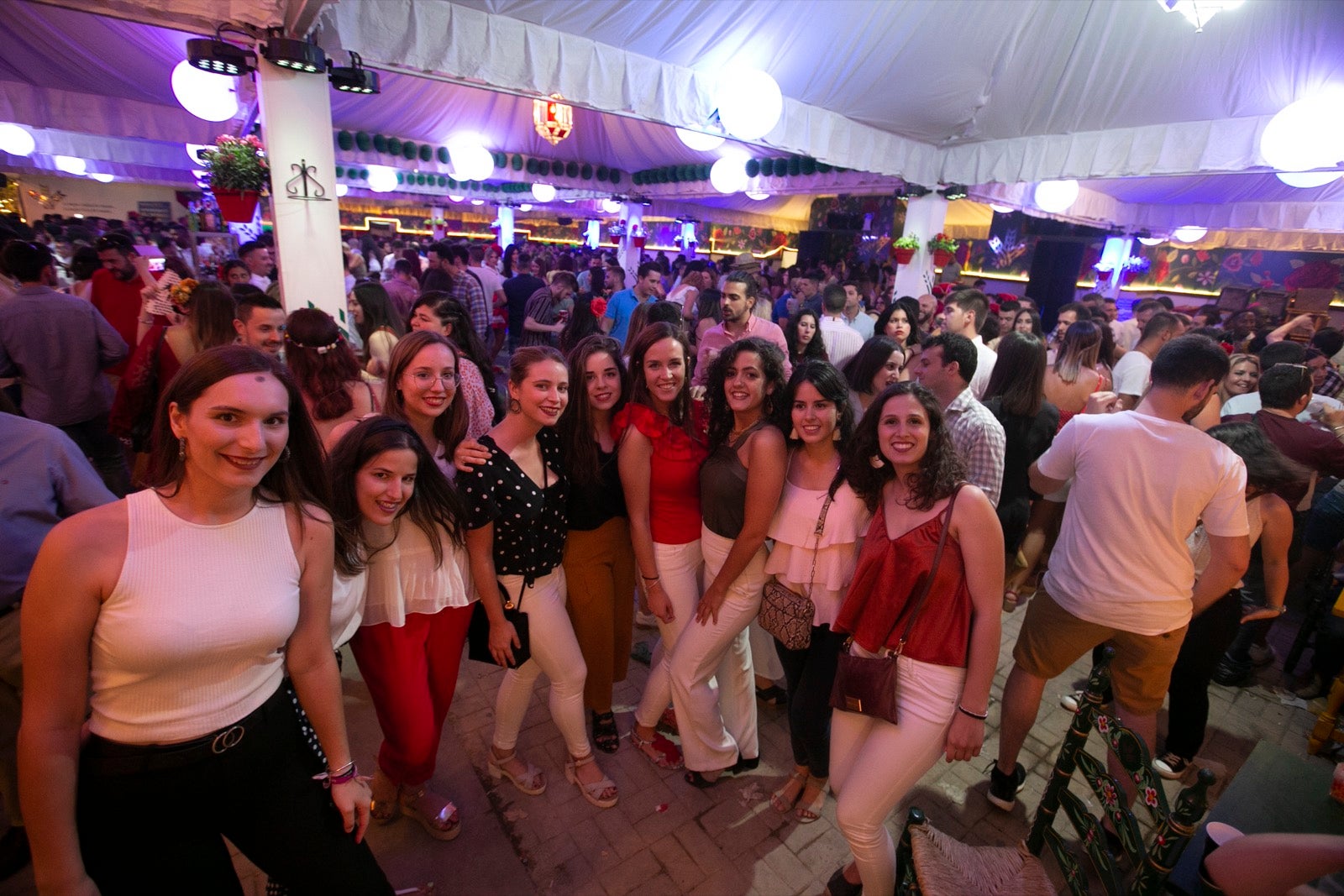 El festivo de la feria de Granada se hizo sentir en el recinto de Almanjáyar