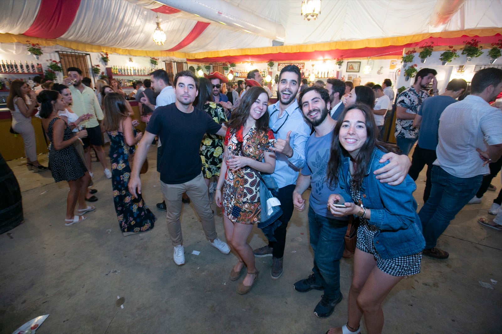 El festivo de la feria de Granada se hizo sentir en el recinto de Almanjáyar