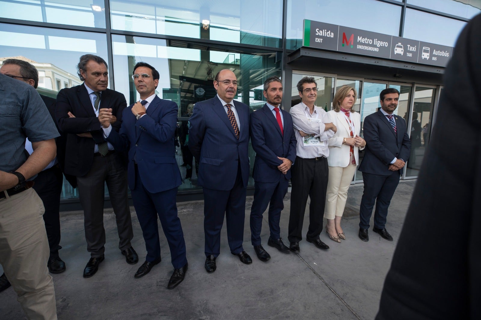 Representantes locales, a las puertas de la estación