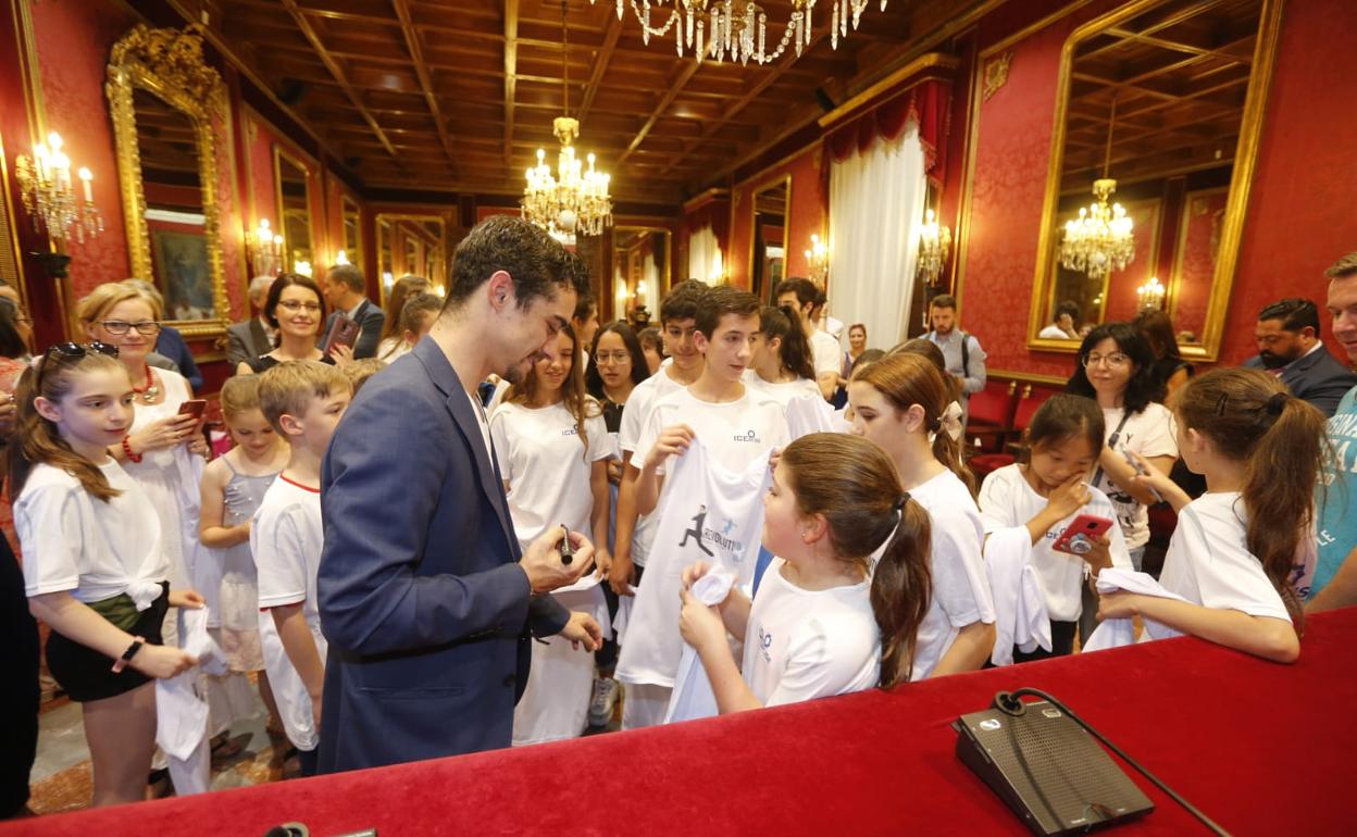 Javier Fernández: Granada recibe a uno de los mejores deportistas españoles de la historia