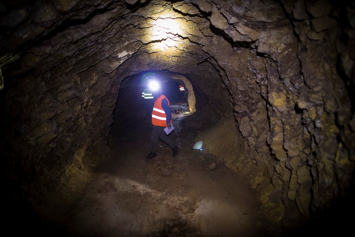 Así son las antiguas minas de Alquife