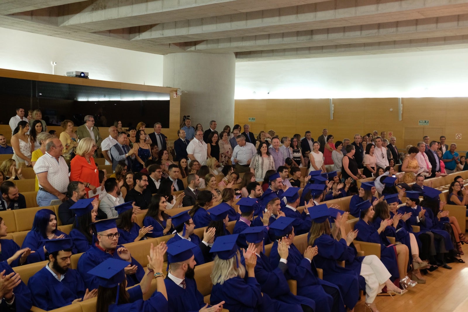 Después de cuatro años de estudios, la de anoche era una fecha muy esperada para varias promociones de esta escuela