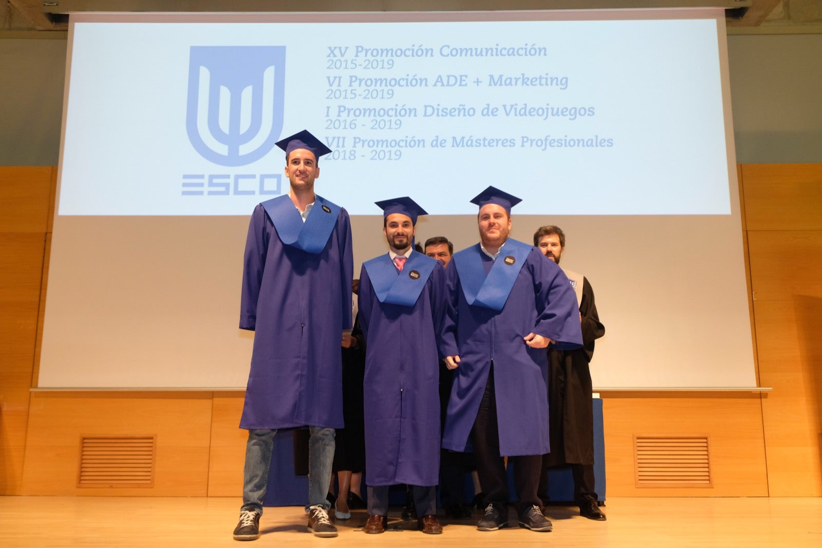 Después de cuatro años de estudios, la de anoche era una fecha muy esperada para varias promociones de esta escuela