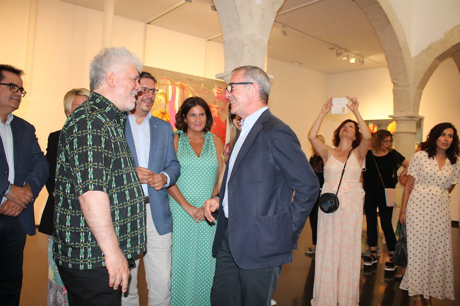 El cineasta manchego expone en el Centro Andaluz de la Fotografía, junto al artista Jorge Galindo, un trabajo conjunto en cuadros de gran formato 