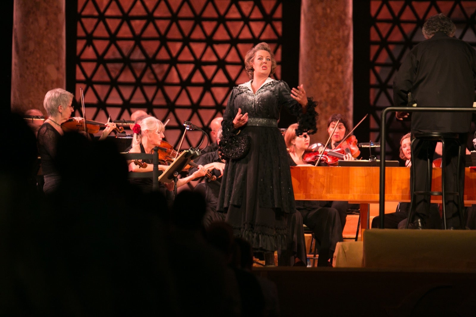 René Jacobs ofrece una versión amplia, luminosa, llena de ese espíritu mozartiano y que aflora en cualquier momento de tan grandiosa partitura