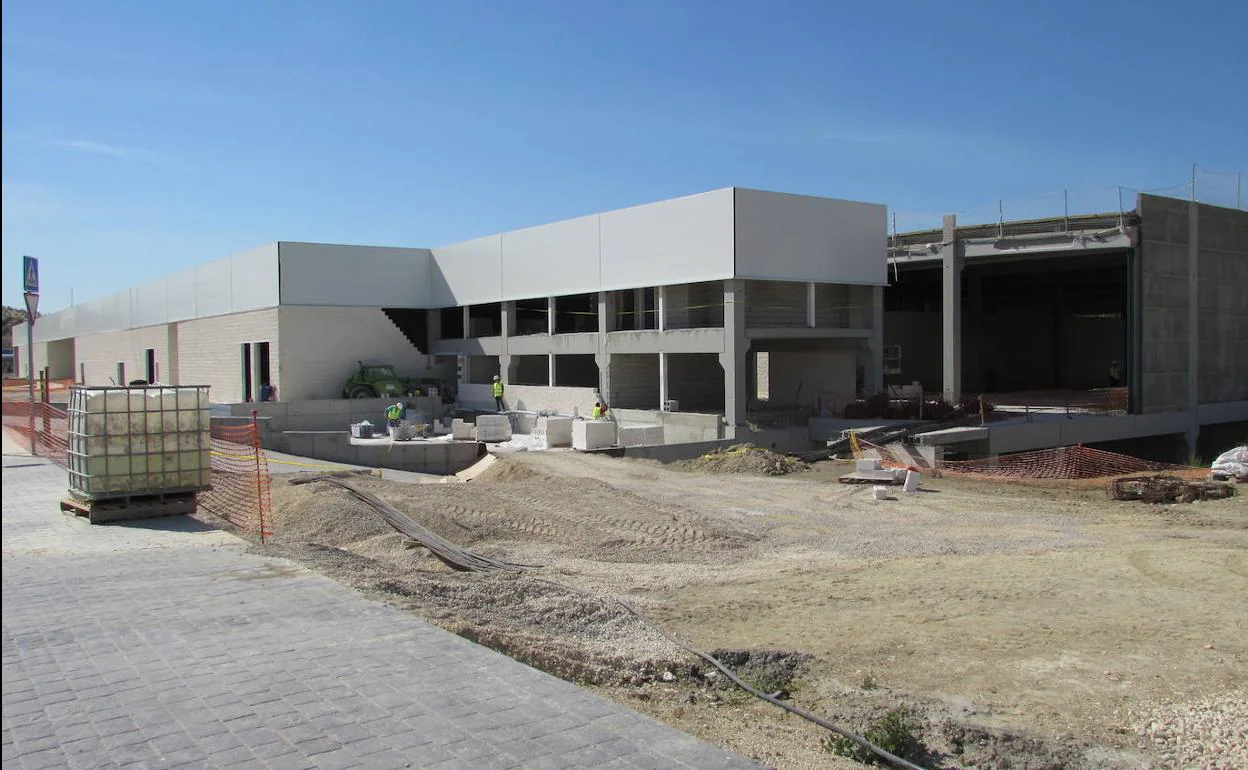 Obras de construcción del parque comercial Jaén Plaza, en mayo pasado. 