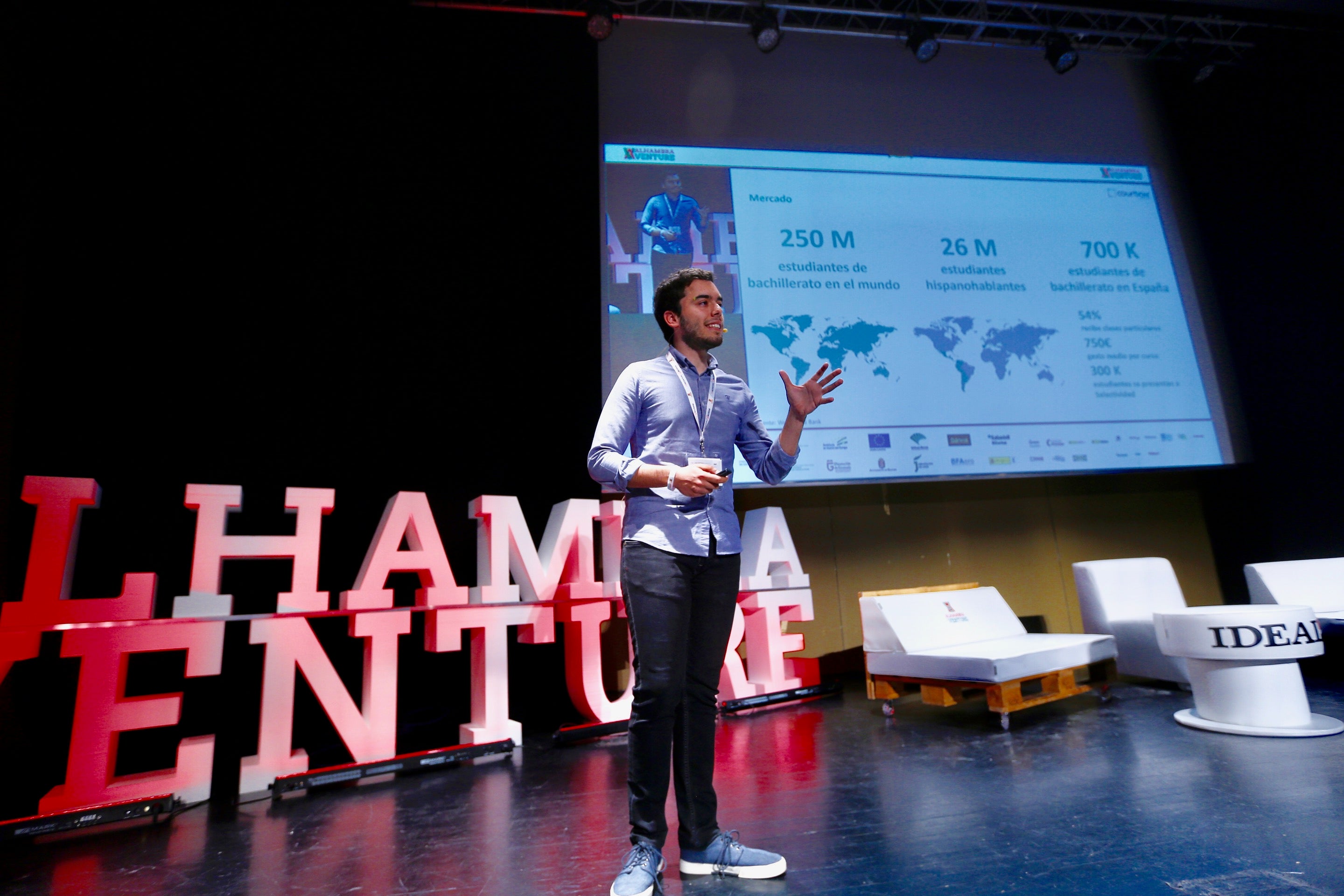 Turno para los pitches en Alhambra Venture 