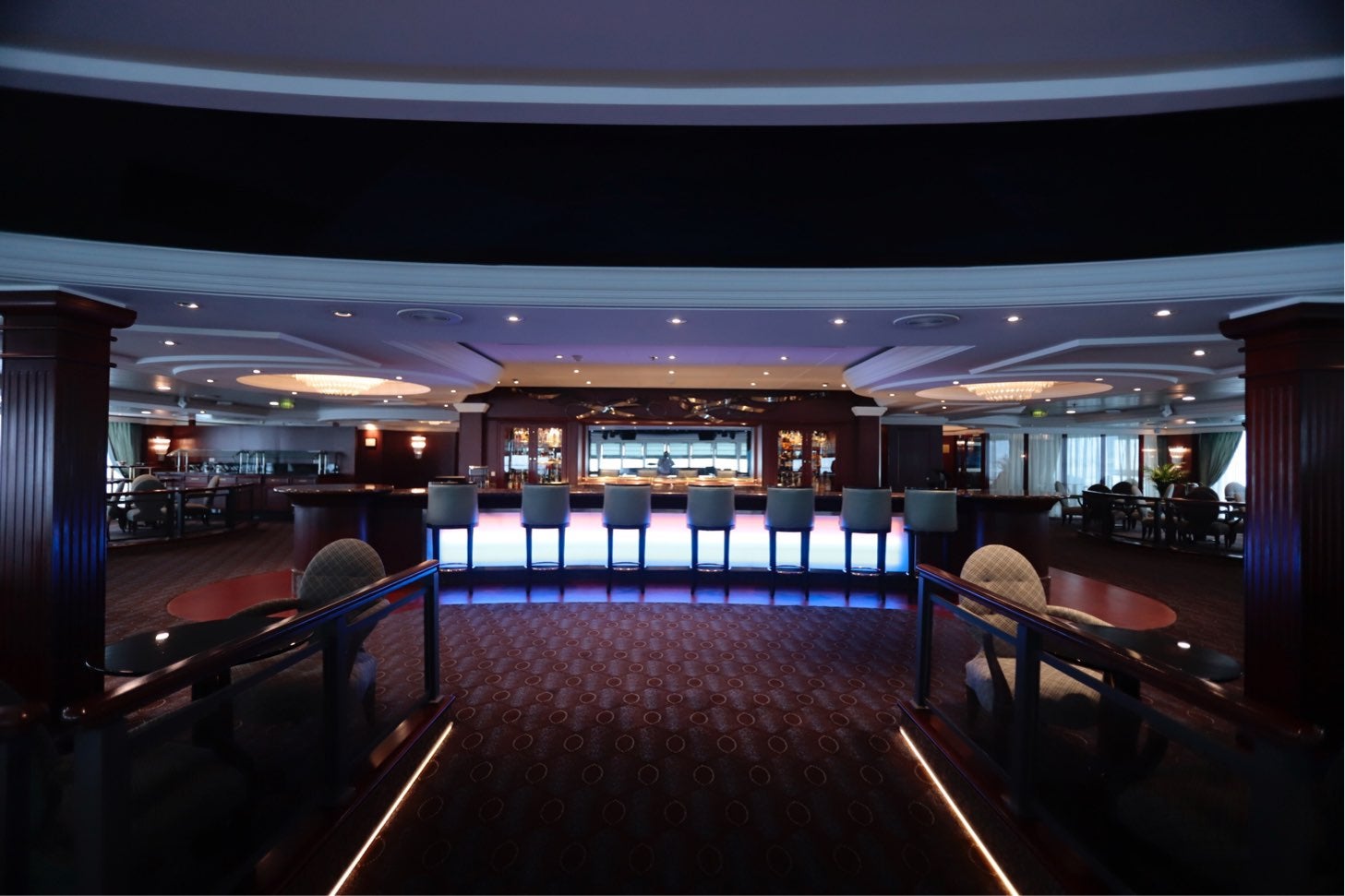 El navío, con una capacidad de 700 pasajeros, ha traído a 670 visitantes y 400 integrantes del personal de tripulación, la mayoría estadounidenses a recorrer el municipio.