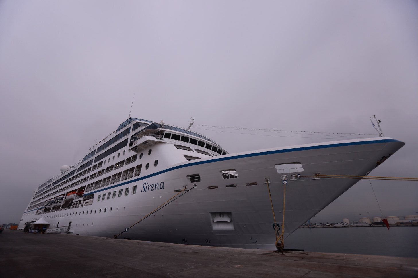 El navío, con una capacidad de 700 pasajeros, ha traído a 670 visitantes y 400 integrantes del personal de tripulación, la mayoría estadounidenses a recorrer el municipio.