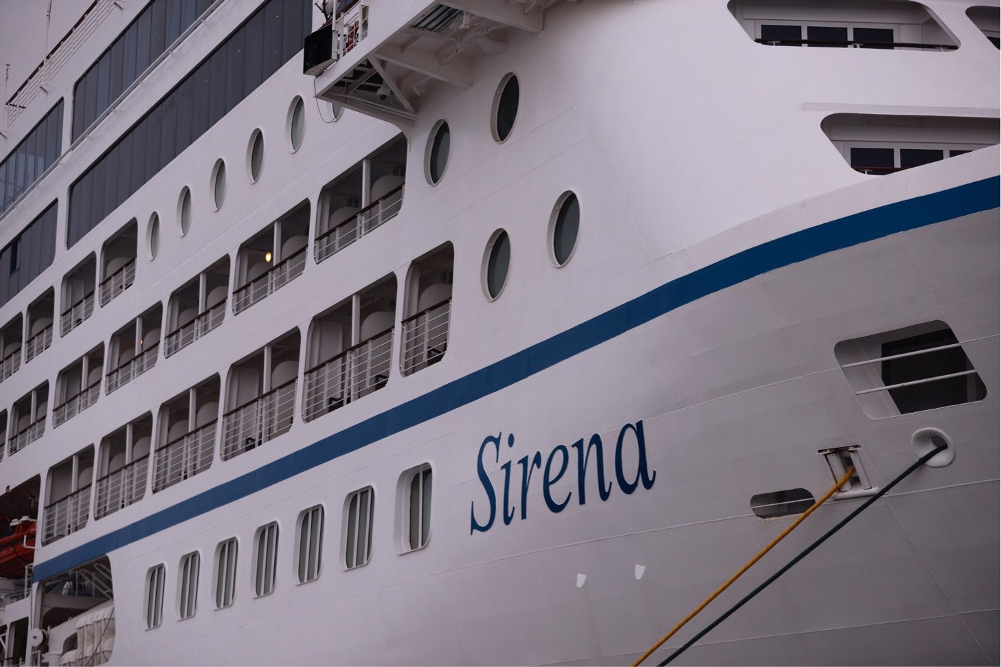 El navío, con una capacidad de 700 pasajeros, ha traído a 670 visitantes y 400 integrantes del personal de tripulación, la mayoría estadounidenses a recorrer el municipio.