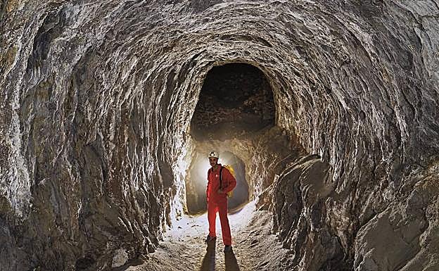 Imagen principal - La geoda gigante de Pulpí, una joya bajo tierra