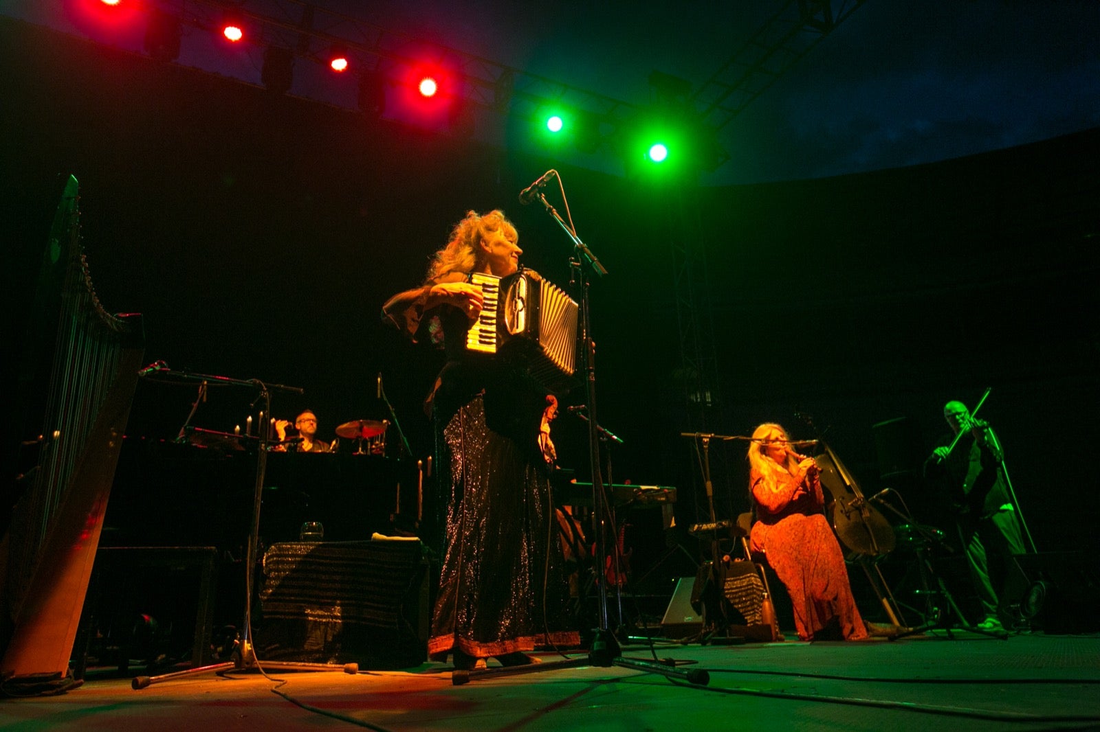 Fotos: Escuchar a Loreena McKennitt tiene el don de la regresión a vidas anteriores