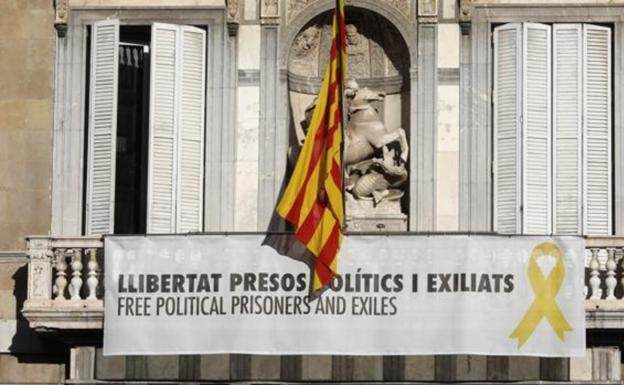 La pancarta que Quim Torra se negó a retirar de la fachada del Palau de la Generalitat. 