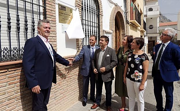 Descubrimiento de la placa conmemorativa