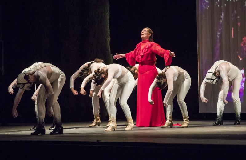 Éxito de Marina Heredia y su compañía en el arranque del espectáculo lorquiano en el Generalife