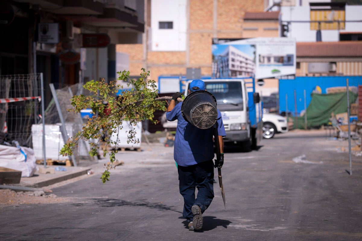 La alcaldesa aseguró a final de junio que si la obra no estaba acabada por completo hoy se expedientaría a la empresa
