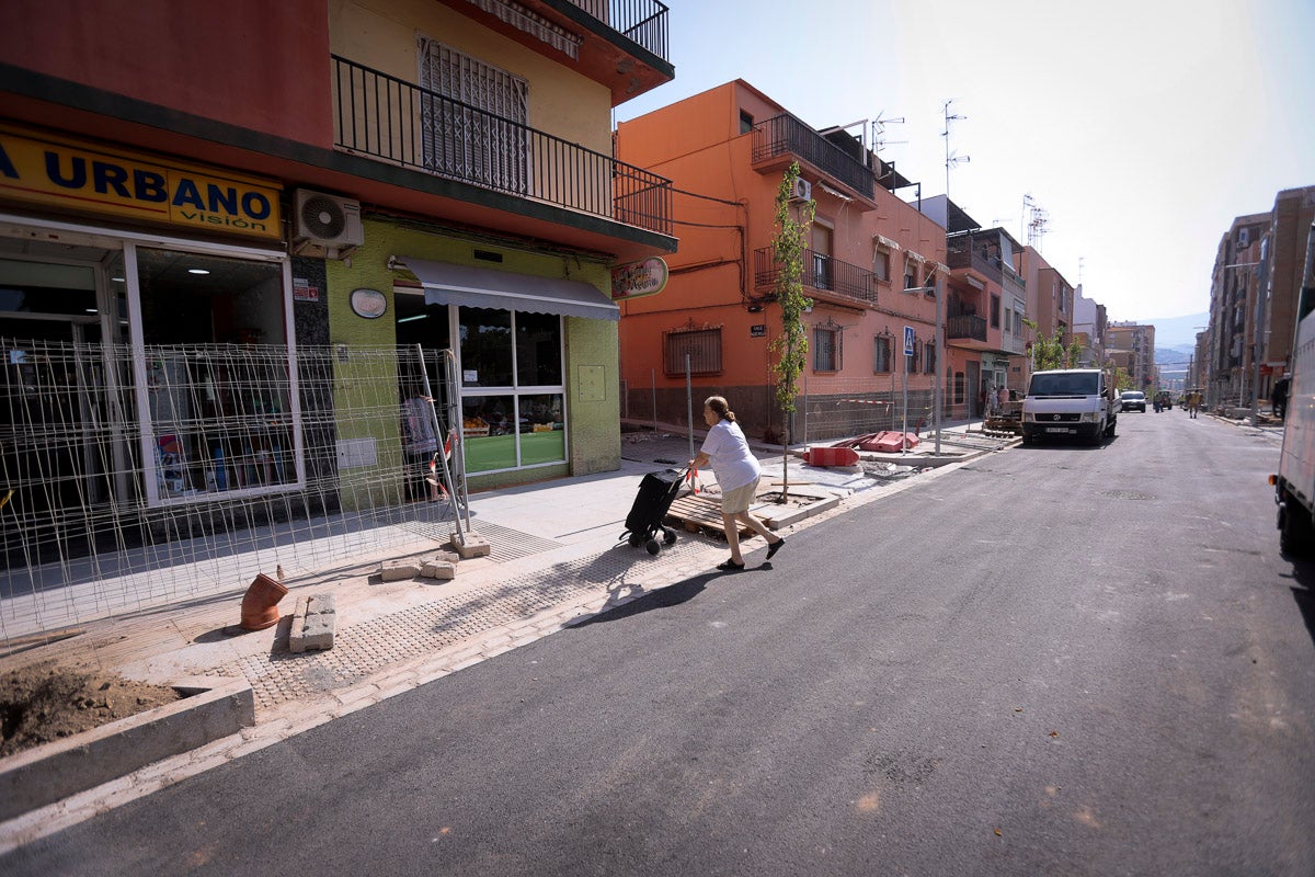 La alcaldesa aseguró a final de junio que si la obra no estaba acabada por completo hoy se expedientaría a la empresa