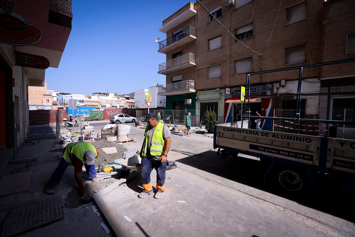 La alcaldesa aseguró a final de junio que si la obra no estaba acabada por completo hoy se expedientaría a la empresa