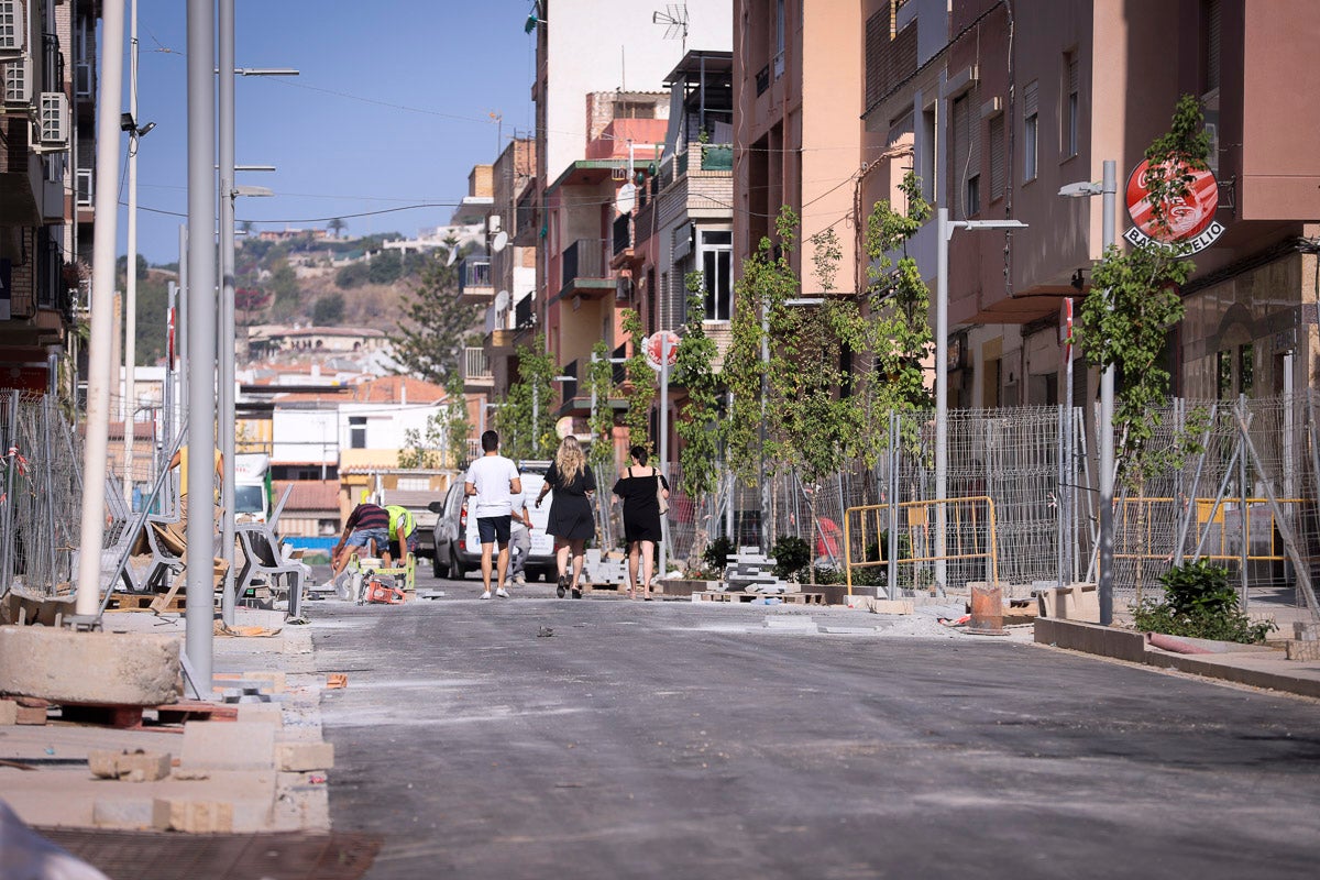 La alcaldesa aseguró a final de junio que si la obra no estaba acabada por completo hoy se expedientaría a la empresa