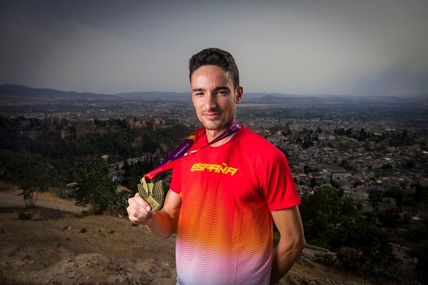 Presumiendo de oro en San Miguel Alto. 